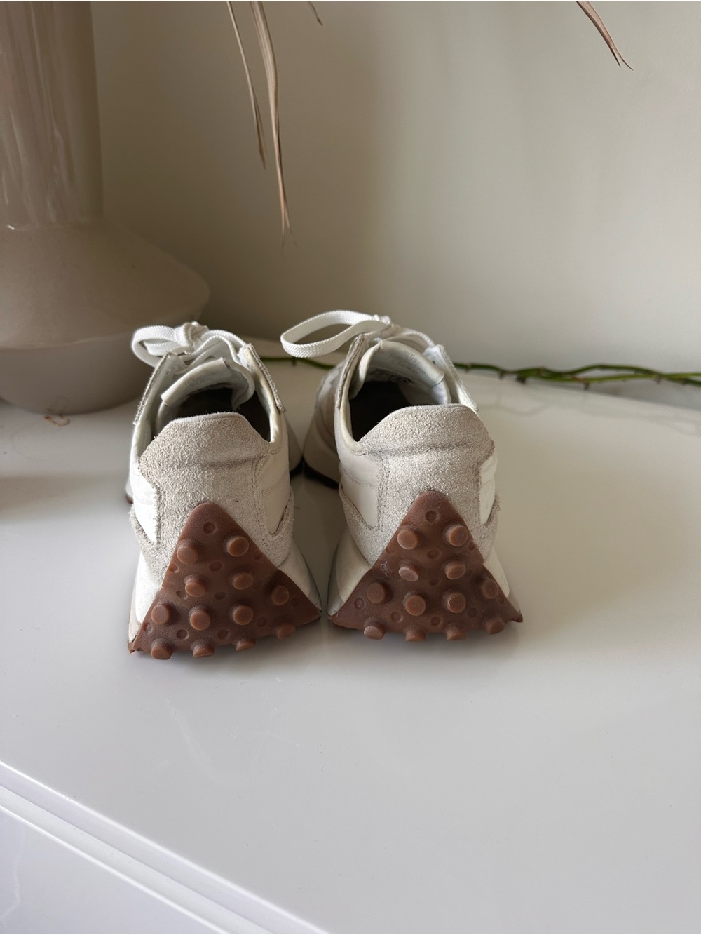 New Balance 327 Women’s Sneaker in Reflection/White size 6.5 - Picture 6 of 15
